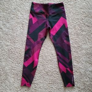 Brooks 7/8 leggings EUC small